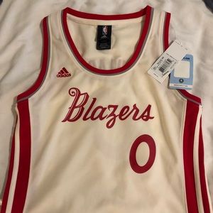 NWT Adidas Womens Portland Trailblazers Jersey
